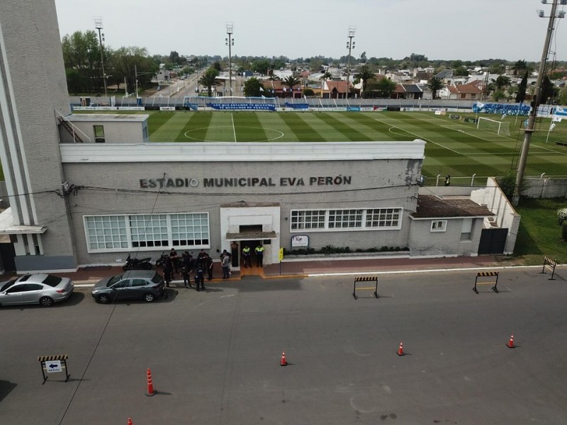 Debut hist�rico en Bol�var�pero con una ins�lita prohibici�n